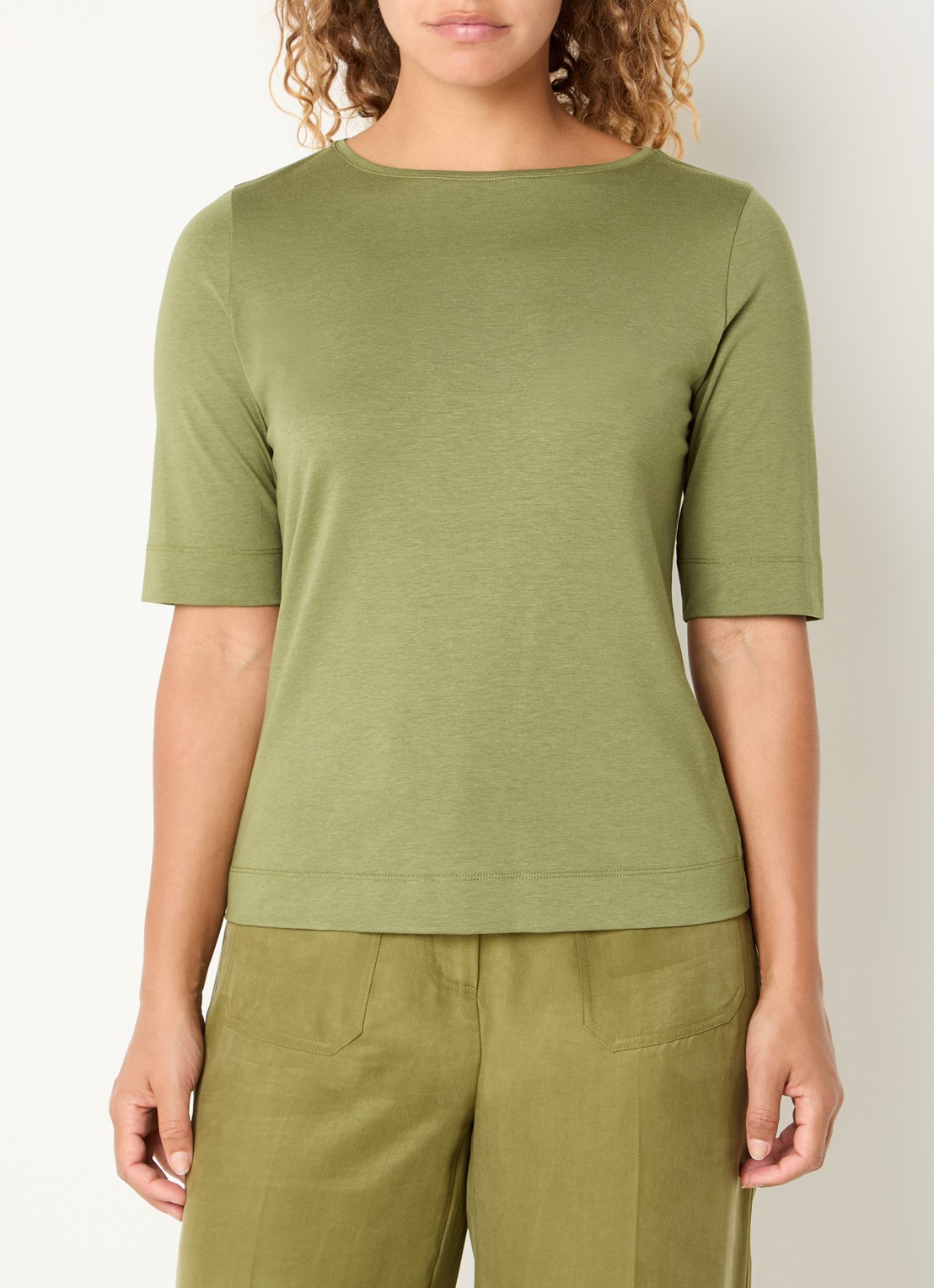 Claudia Sträter T-shirt met boothals - detail mosgroen