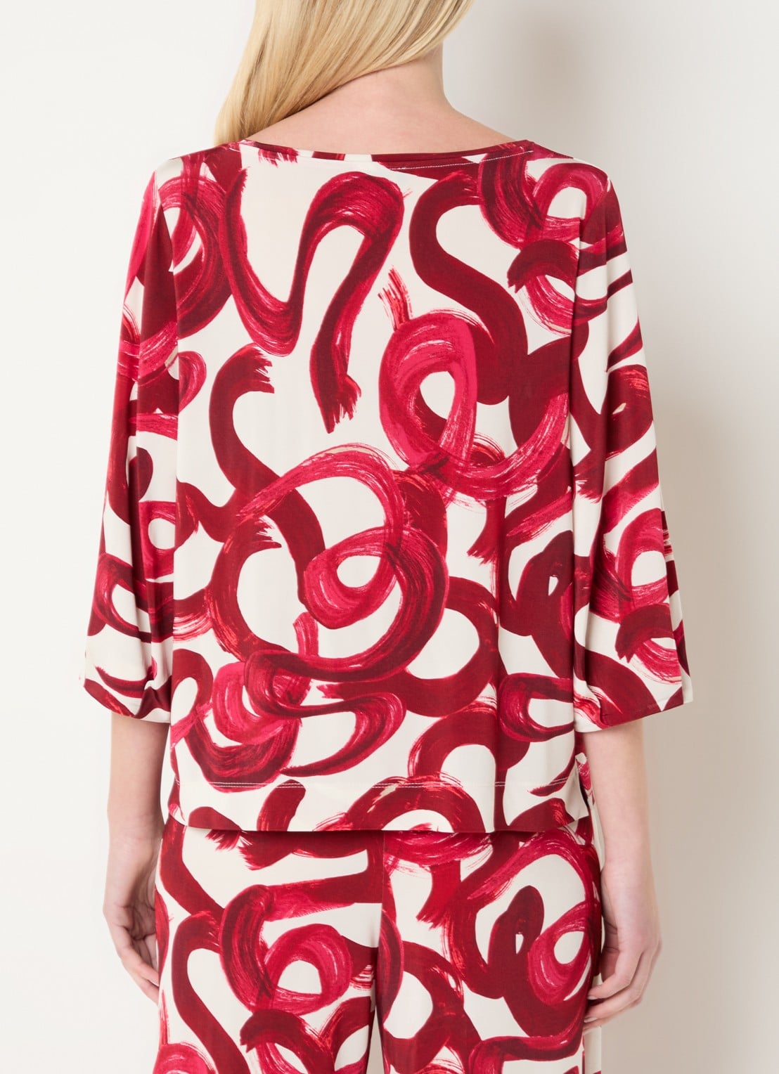 Claudia Sträter Top met boothals en print - achterkant 2 cranberryrood