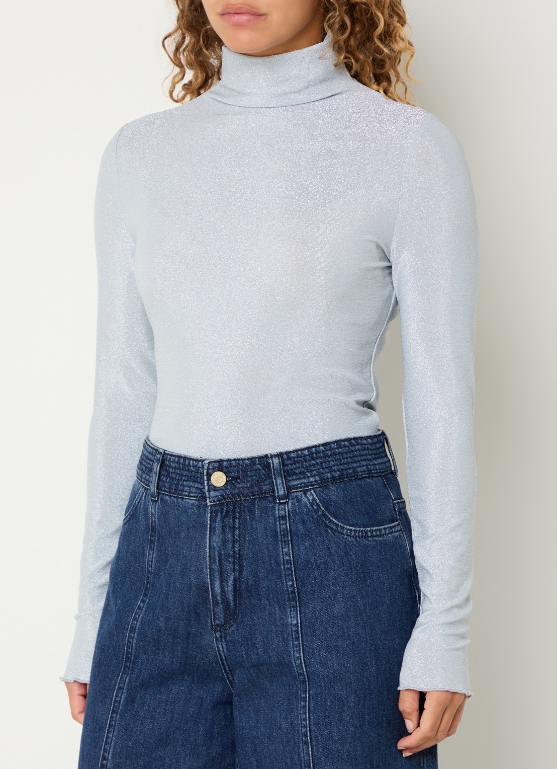 Claudia Sträter Top met opstaande kraag en lurex - detail lichtblauw