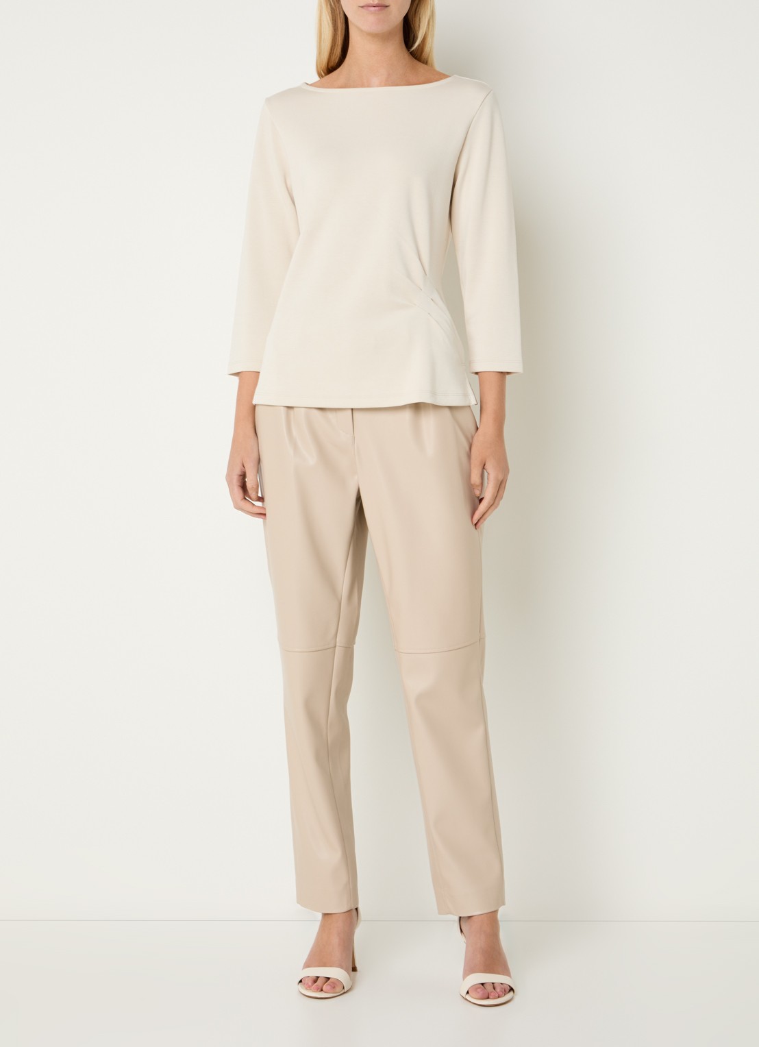 Claudia Sträter Top van jersey met gedrapeerd detail - voorkant 4 beige