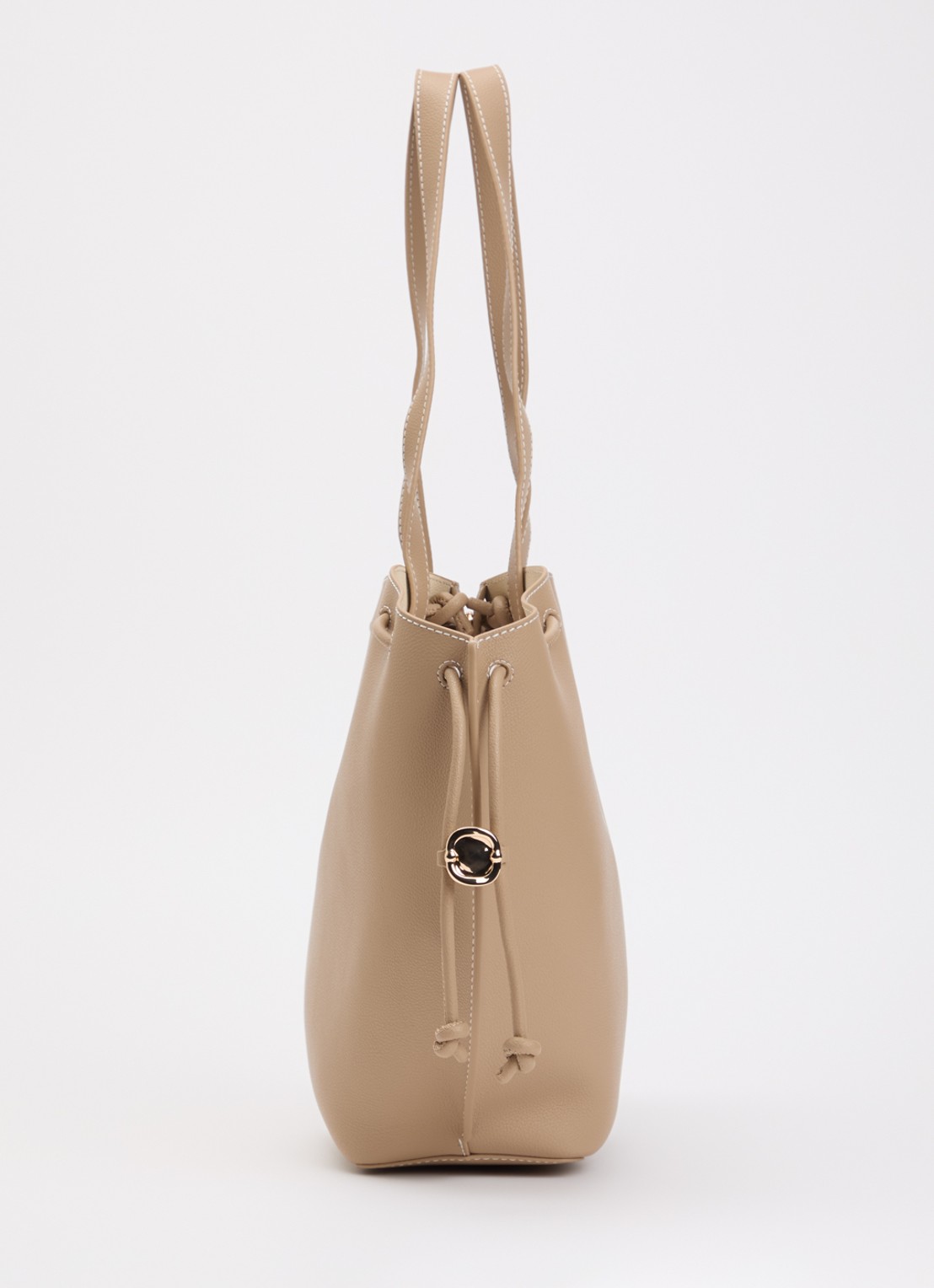 Claudie Pierlot Alban schoudertas van kalfsleer - detail 2 beige