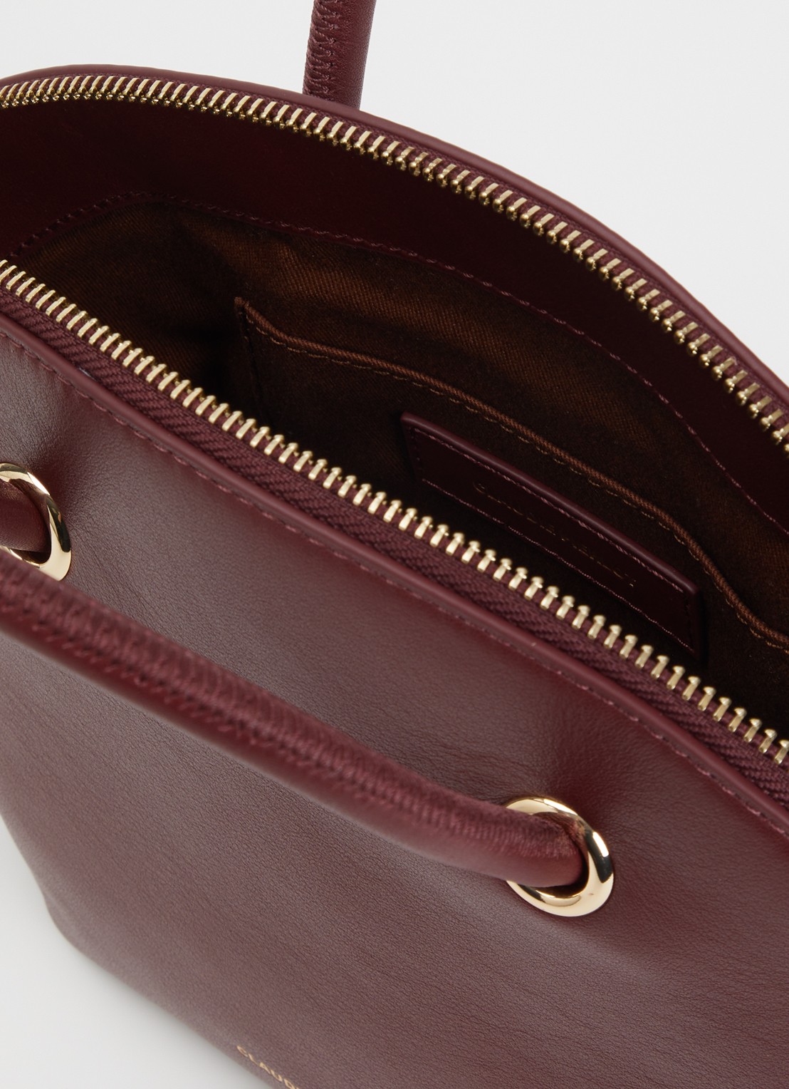 Claudie Pierlot Albi handtas van kalfsleer met verstelbare schouderriem - detail 3 bordeauxrood