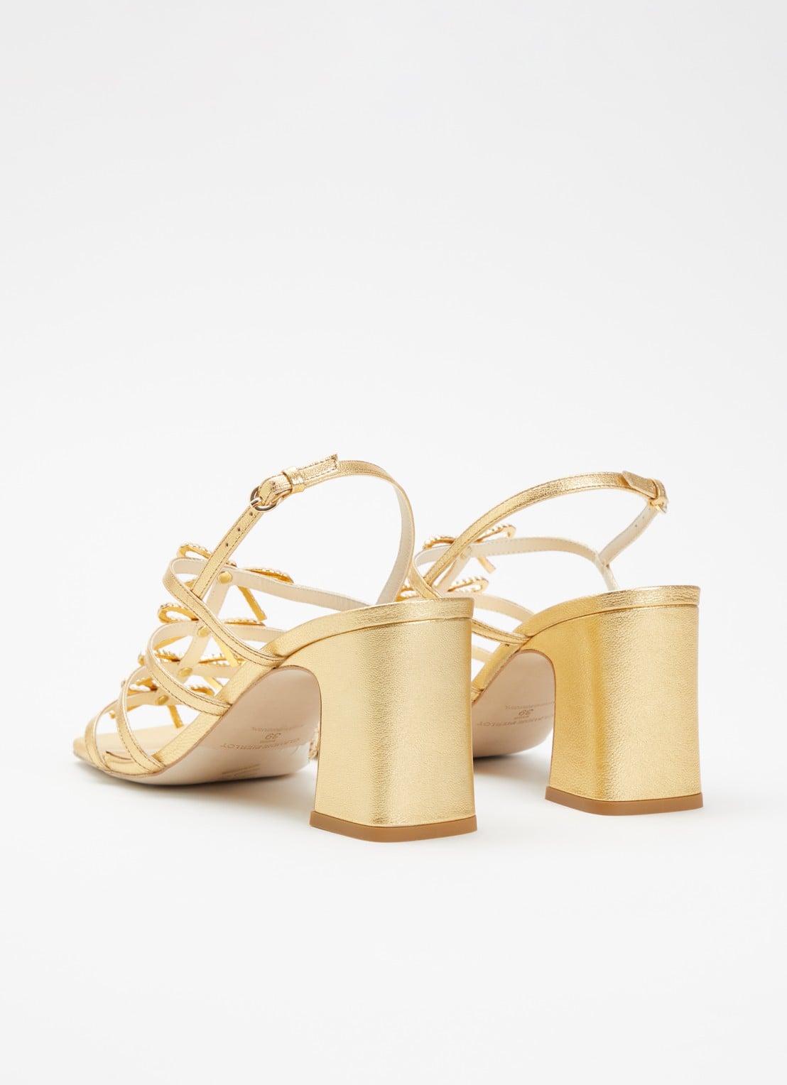 Claudie Pierlot Aurianne sandalette van leer met metallic finish - achterkant 5 goud