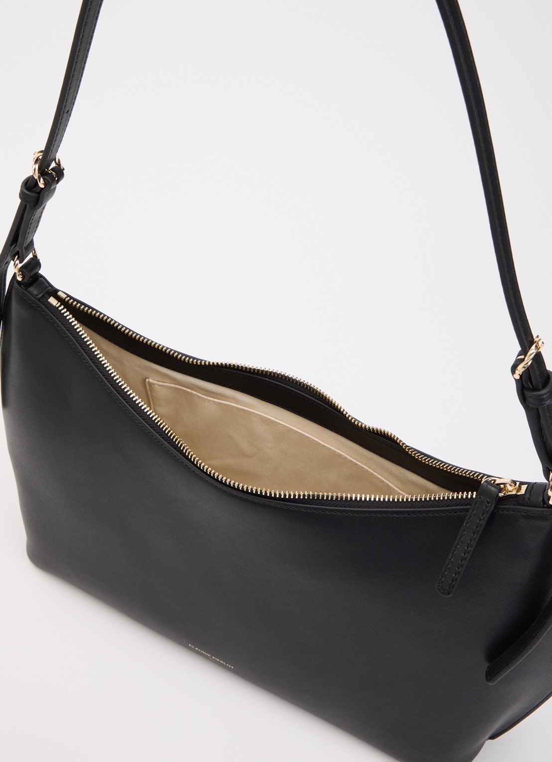 Claudie Pierlot Azur schoudertas van kalfsleer met verstelbare schouderriem - detail 2 zwart