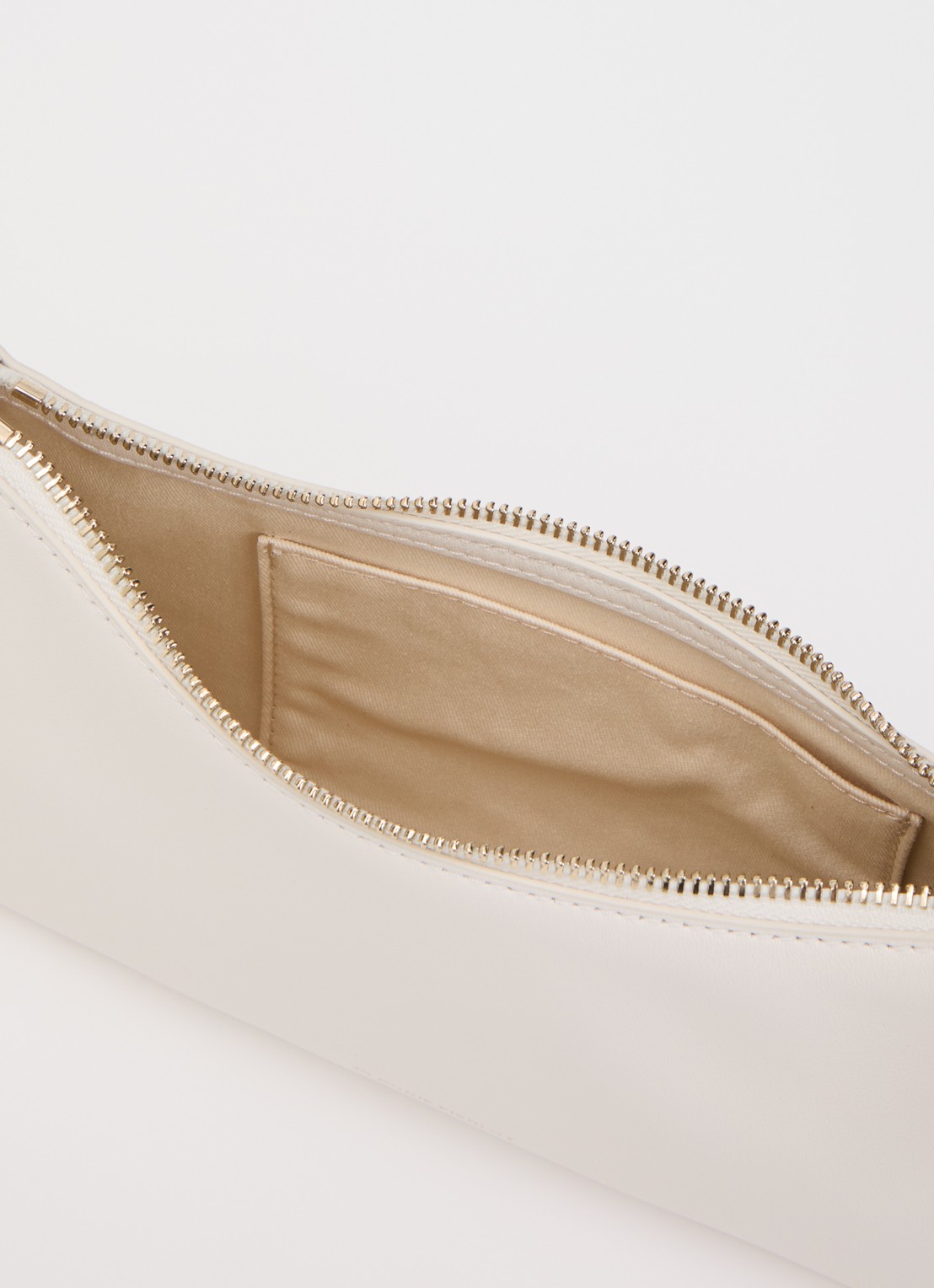 Claudie Pierlot Azur schoudertas van kalfsleer met verstelbare schouderriem - detail 2 gebroken wit
