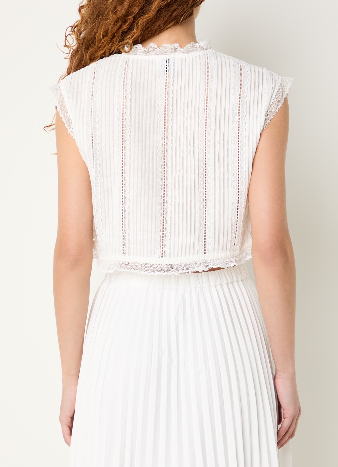 Claudie Pierlot Blouse met broderie en opstaande kraag - achterkant gebroken wit