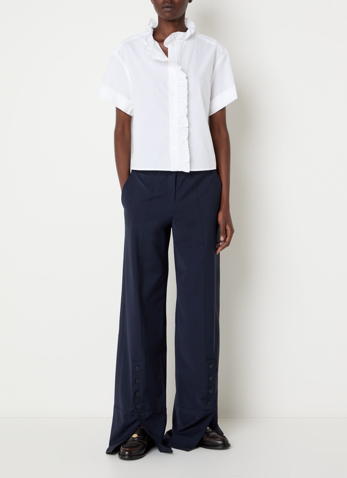 Claudie Pierlot Blouse met opstaande kraag en volant - voorkant 3 wit