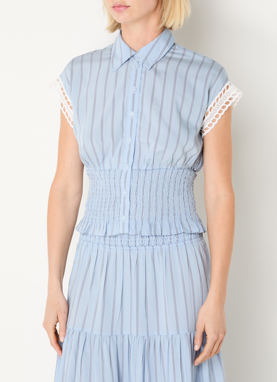 Claudie Pierlot Blouse met streepprint en smockwerk - detail 4 staalblauw