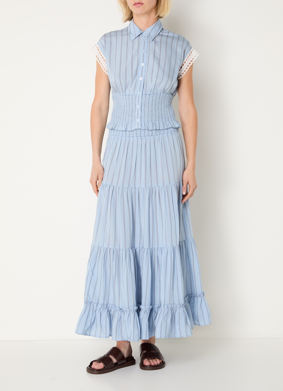 Claudie Pierlot Blouse met streepprint en smockwerk - voorkant 2 staalblauw