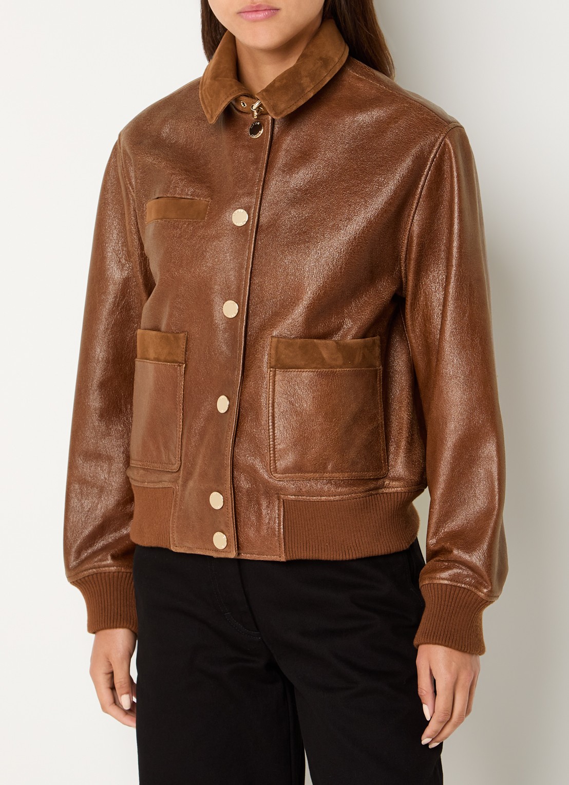 Claudie Pierlot Bomberjack van lamsleer met details van geitensuède - detail 3 cognac