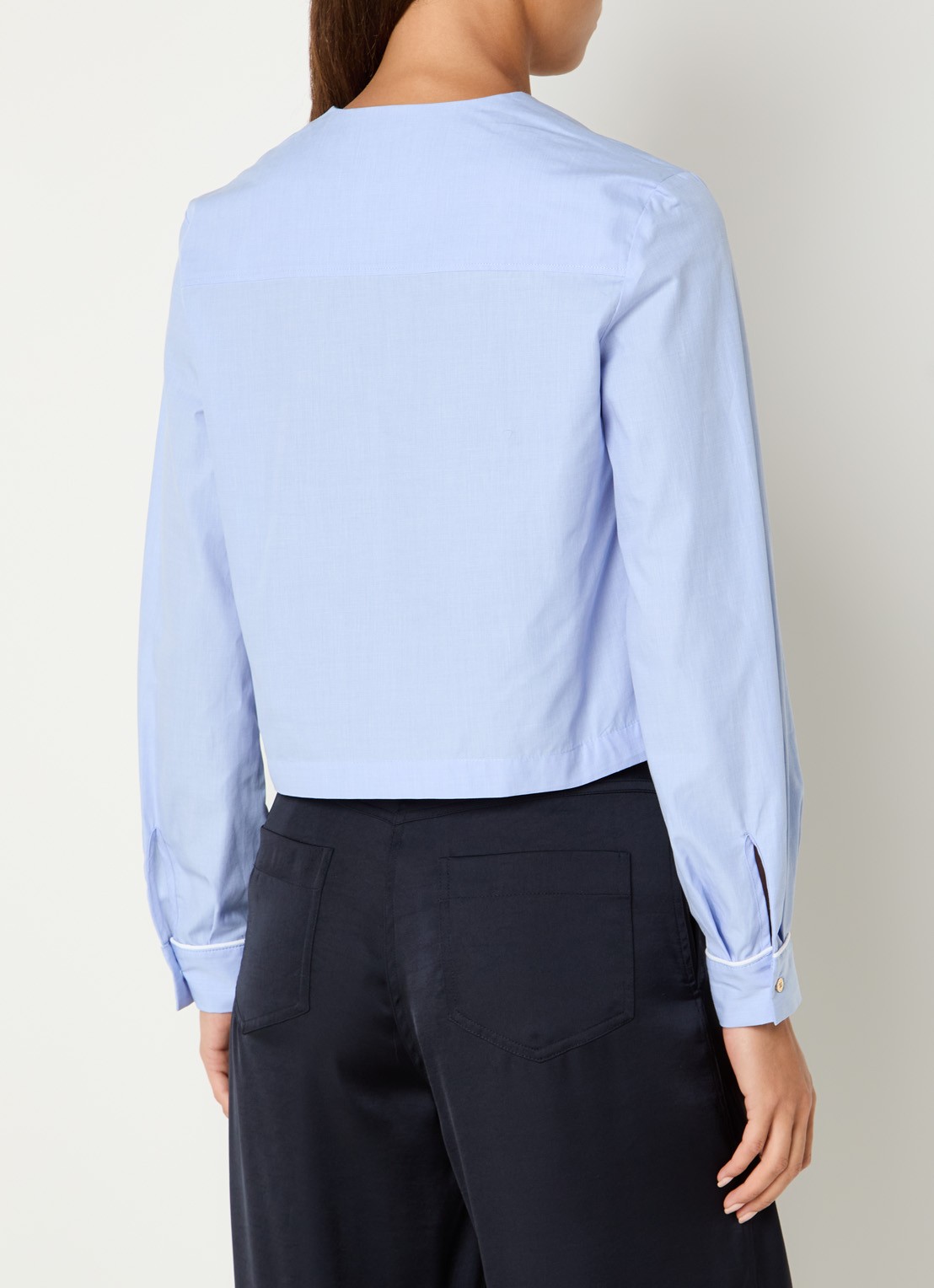 Claudie Pierlot Cassandre blouse met V-hals - achterkant blauwgrijs