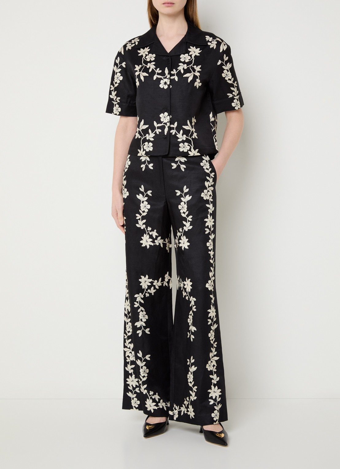 Claudie Pierlot Caulafleur blouse in linnenblend met bloemenprint - voorkant 4 zwart