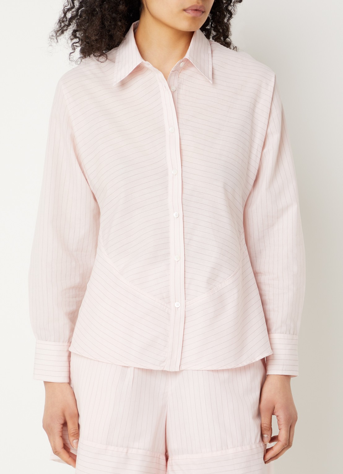 Claudie Pierlot Cecilia blouse met streepprint - detail lichtroze