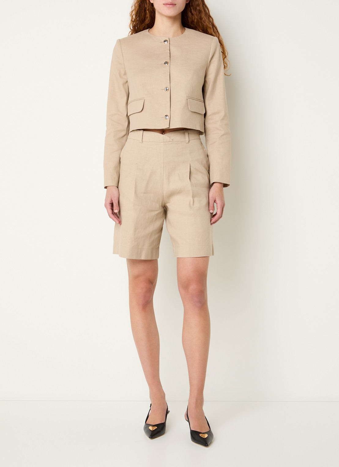 Claudie Pierlot Cropped blazer in linnenblend - voorkant 3 beige