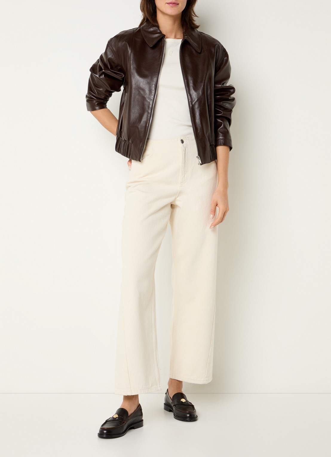 Claudie Pierlot Cropped jack van lamsleer met steekzakken - voorkant 3 donkerbruin