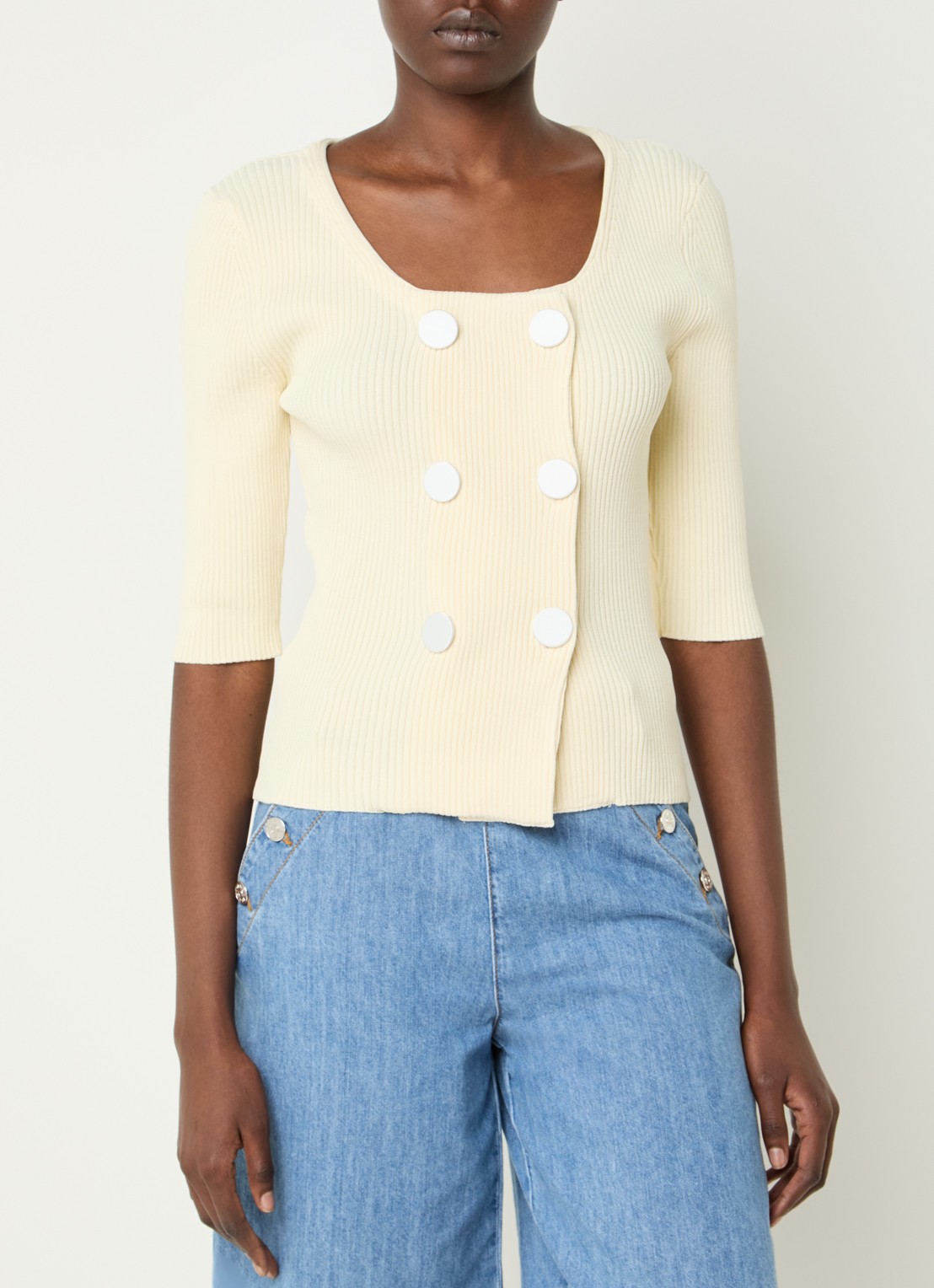 Claudie Pierlot  Double-breasted ribgebreid vest  - detail vanillegeel