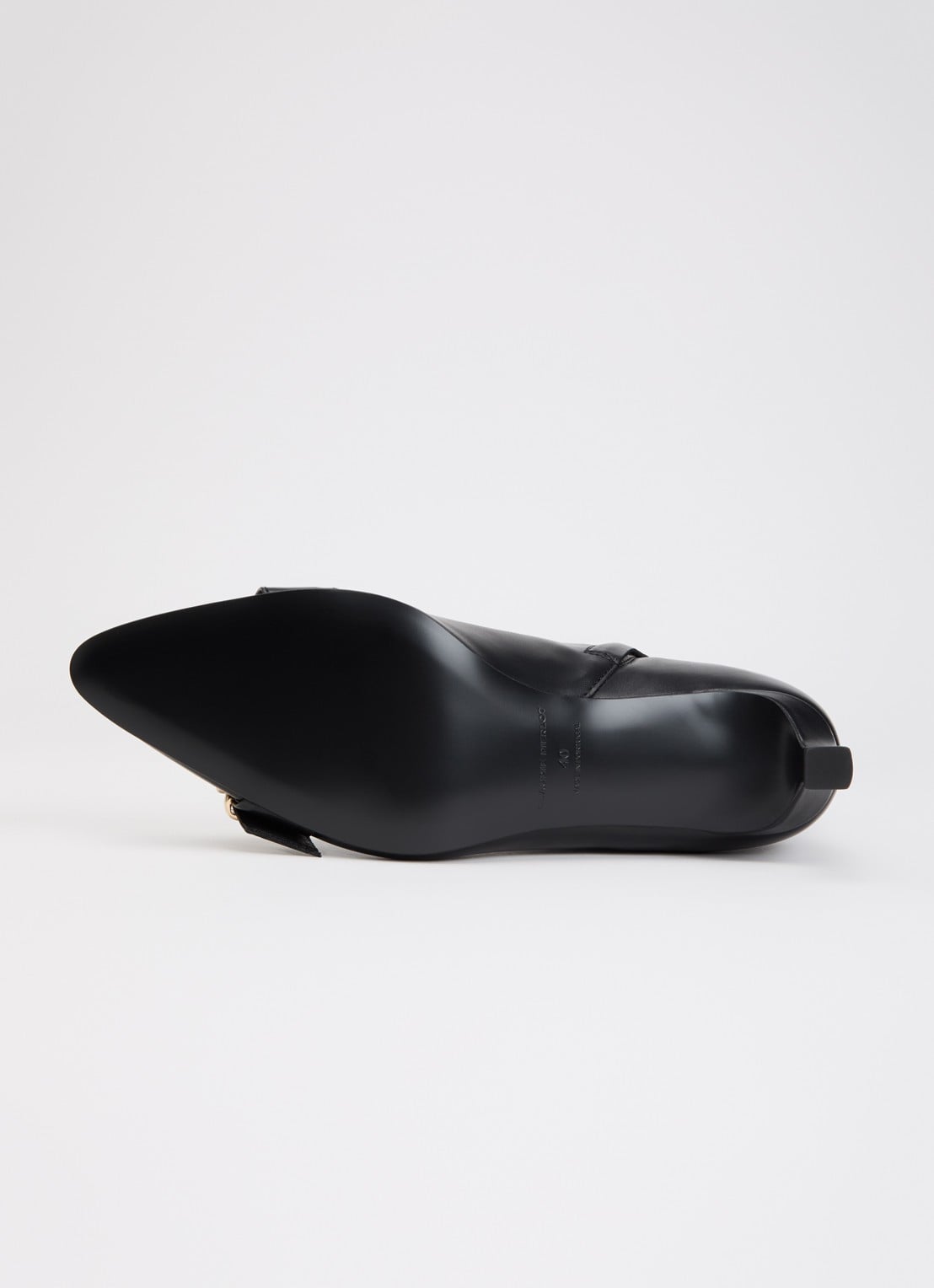 Claudie Pierlot Enkellaarsje van leer met gesp detail - detail 3 zwart
