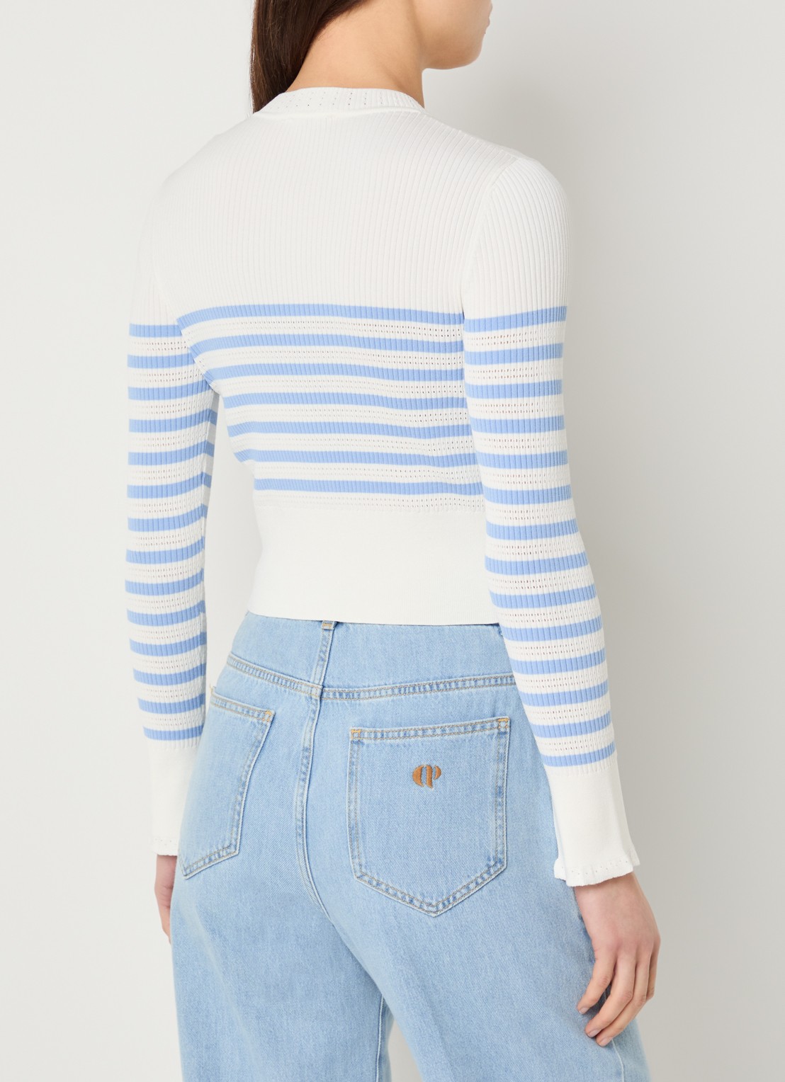 Claudie Pierlot Fijngebreide top met streepprint en cut-out detail - achterkant 4 blauwgrijs
