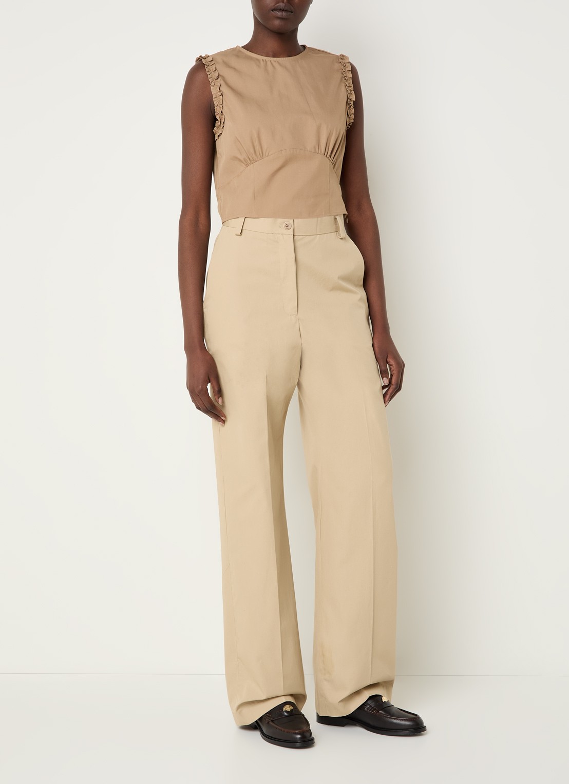 Claudie Pierlot High waist loose fit chino met paspelzakken - voorkant 4 donkerbeige