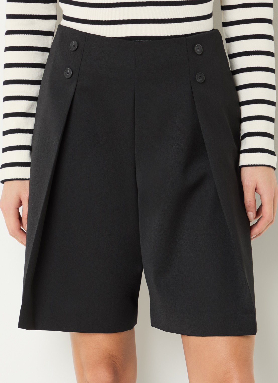 Claudie Pierlot High waist straight fit korte broek in wolblend met steekzakken - detail 4 zwart