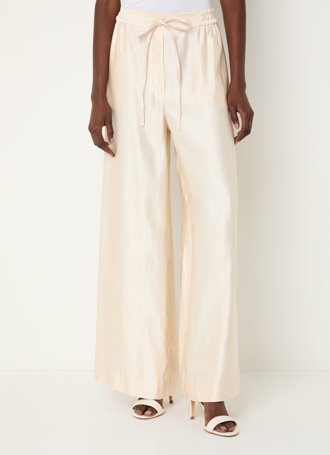 Claudie Pierlot High waist wide fit broek met metallic finish - detail 3 vanillegeel