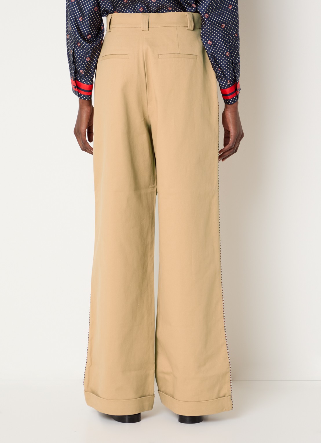 Claudie Pierlot High waist wide fit broek met steekzakken - achterkant 2 camel