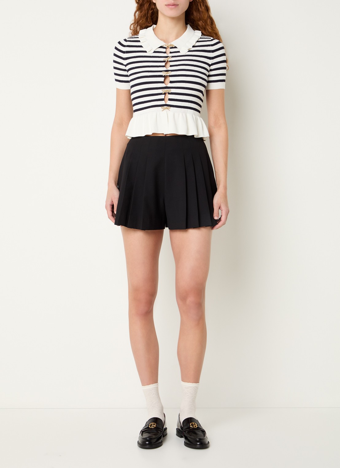 Claudie Pierlot High waist wide fit korte broek met plooien - voorkant 2 zwart