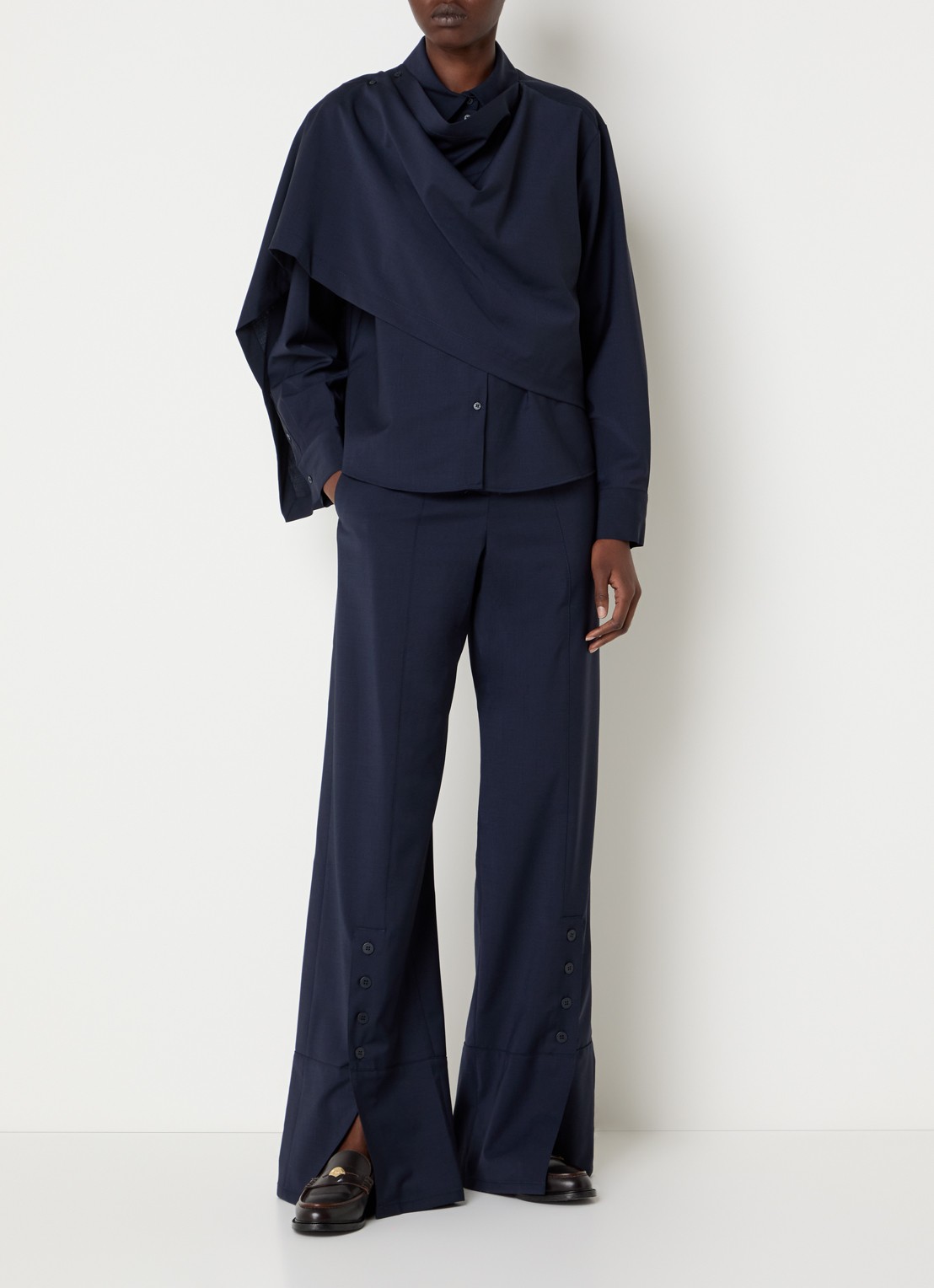 Claudie Pierlot High waist wide fit pantalon in wolblend met knoopdetail - voorkant 3 donkerblauw