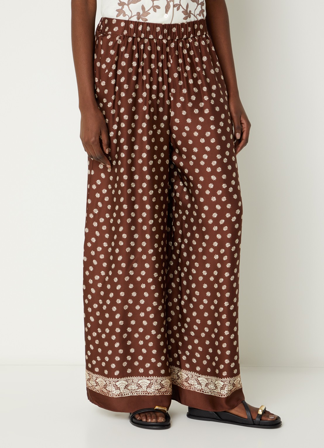 Claudie Pierlot High waist wide fit pantalon met bloemenprint - detail 3 bruin