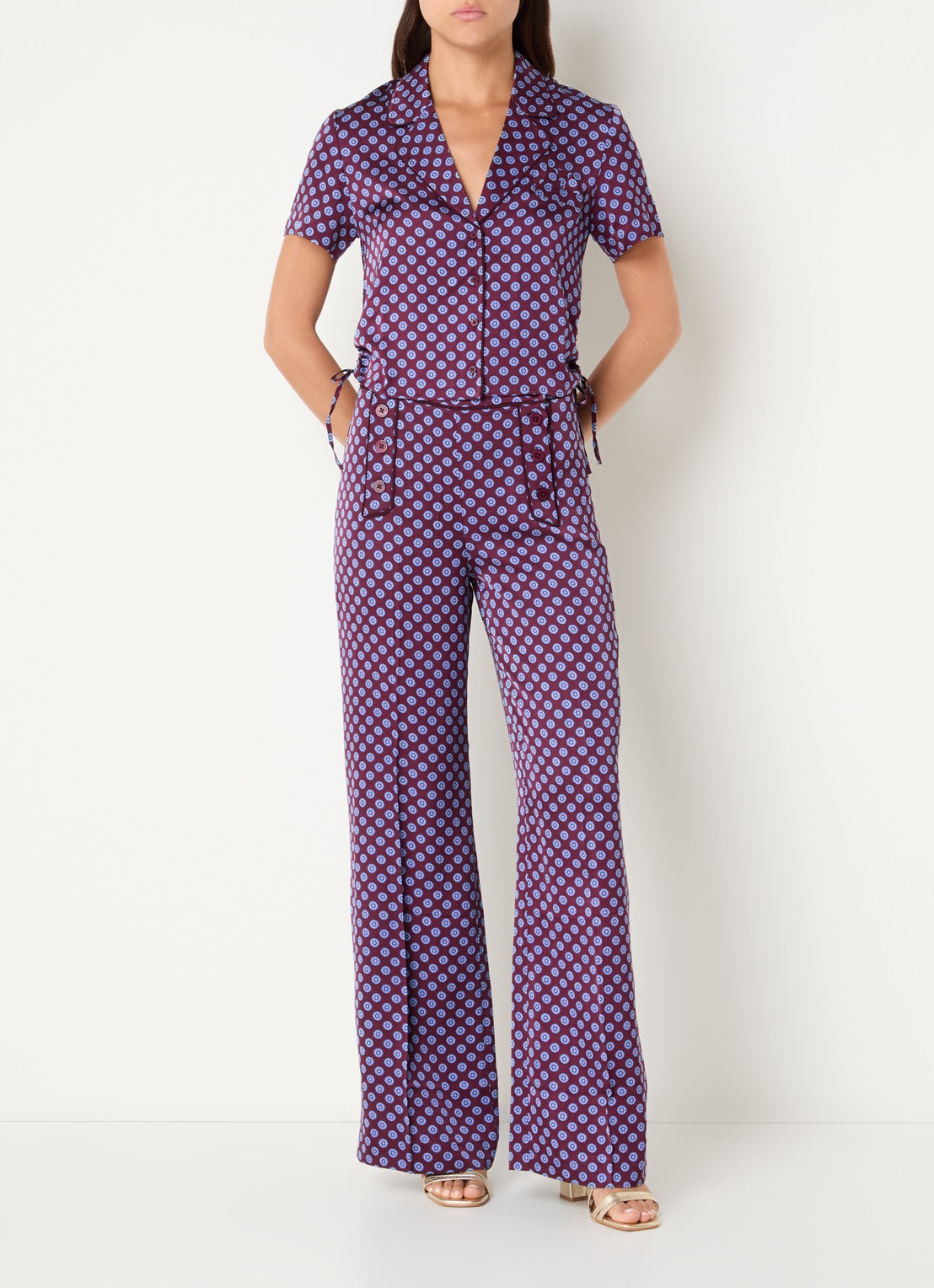 Claudie Pierlot High waist wide fit pantalon met grafische print - voorkant 3 bordeauxrood