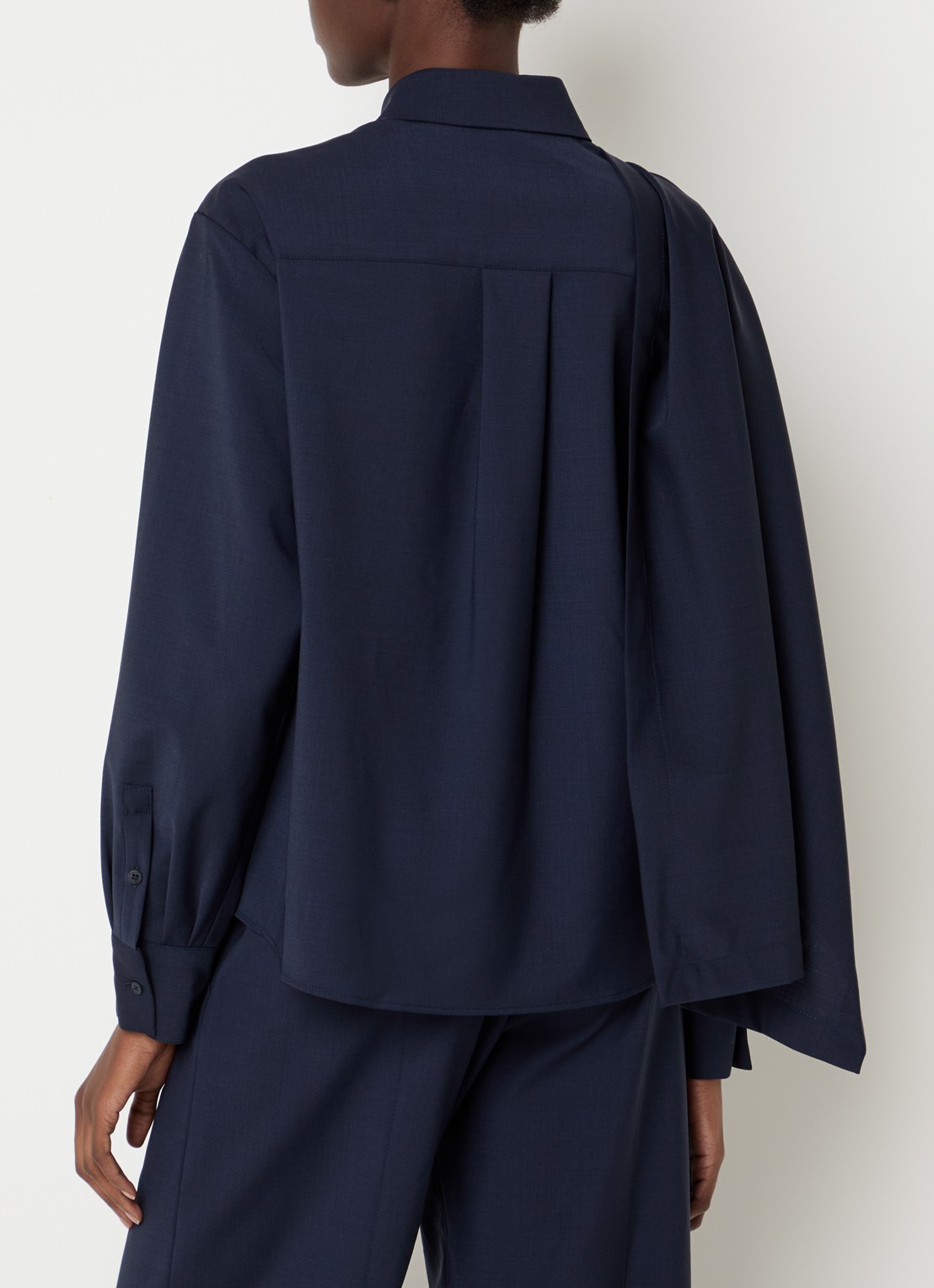 Claudie Pierlot Jack in wolblend met asymmetrische hals - achterkant 3 donkerblauw