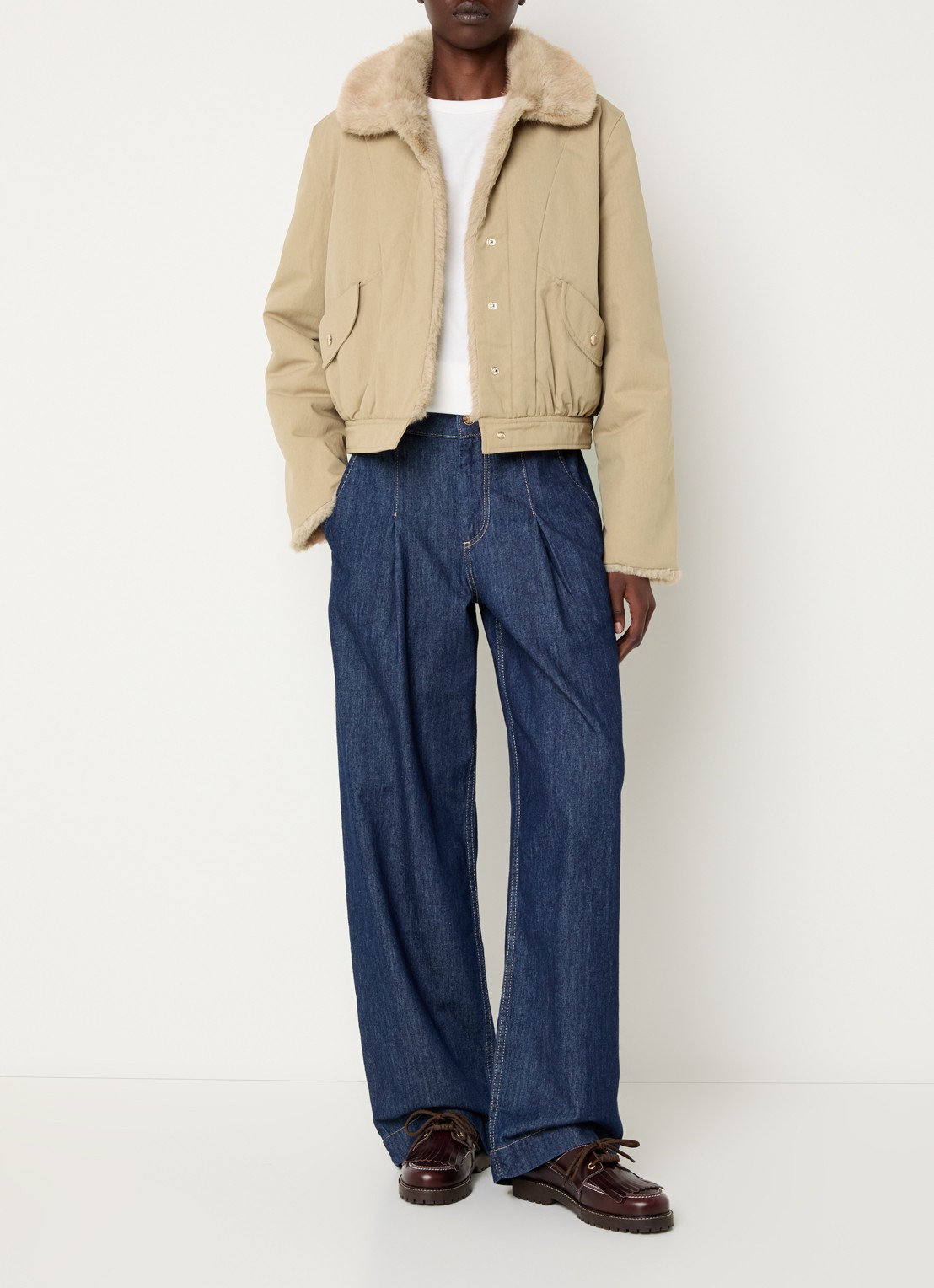 Claudie Pierlot Jack met imitatiebont en steekzakken - voorkant 4 beige