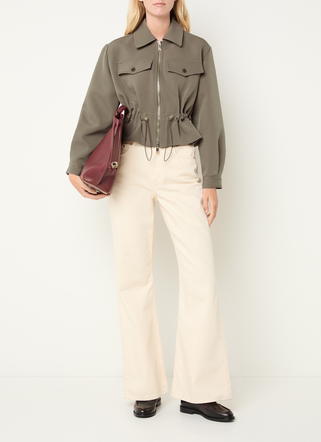 Claudie Pierlot Jack met trekkoord en klepzakken - voorkant 3 khaki