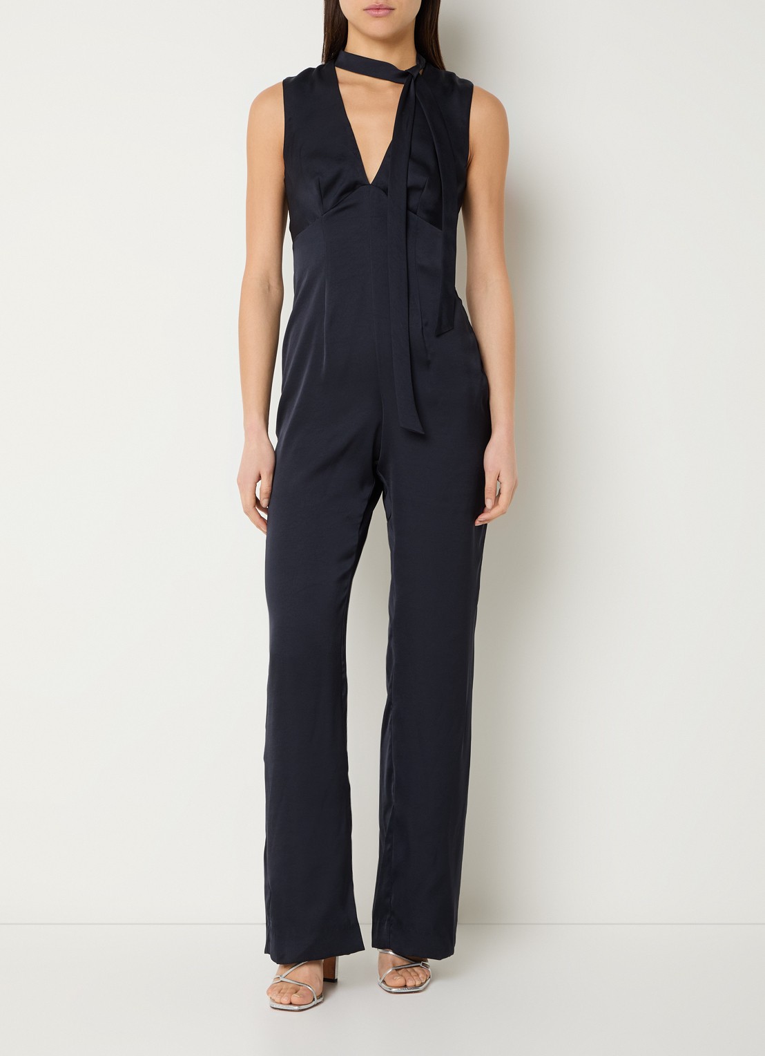 Claudie Pierlot Jade loose fit jumpsuit met strikkraag - detail 3 donkerblauw