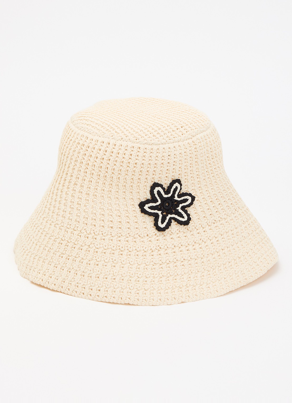 Claudie Pierlot Maiwen bucket hoed van crochet - voorkant ivoor