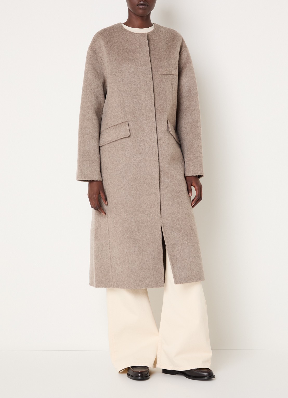 Claudie Pierlot Mantel in alpaca wolblend met afneembare sjaalkraag - voorkant 2 taupe