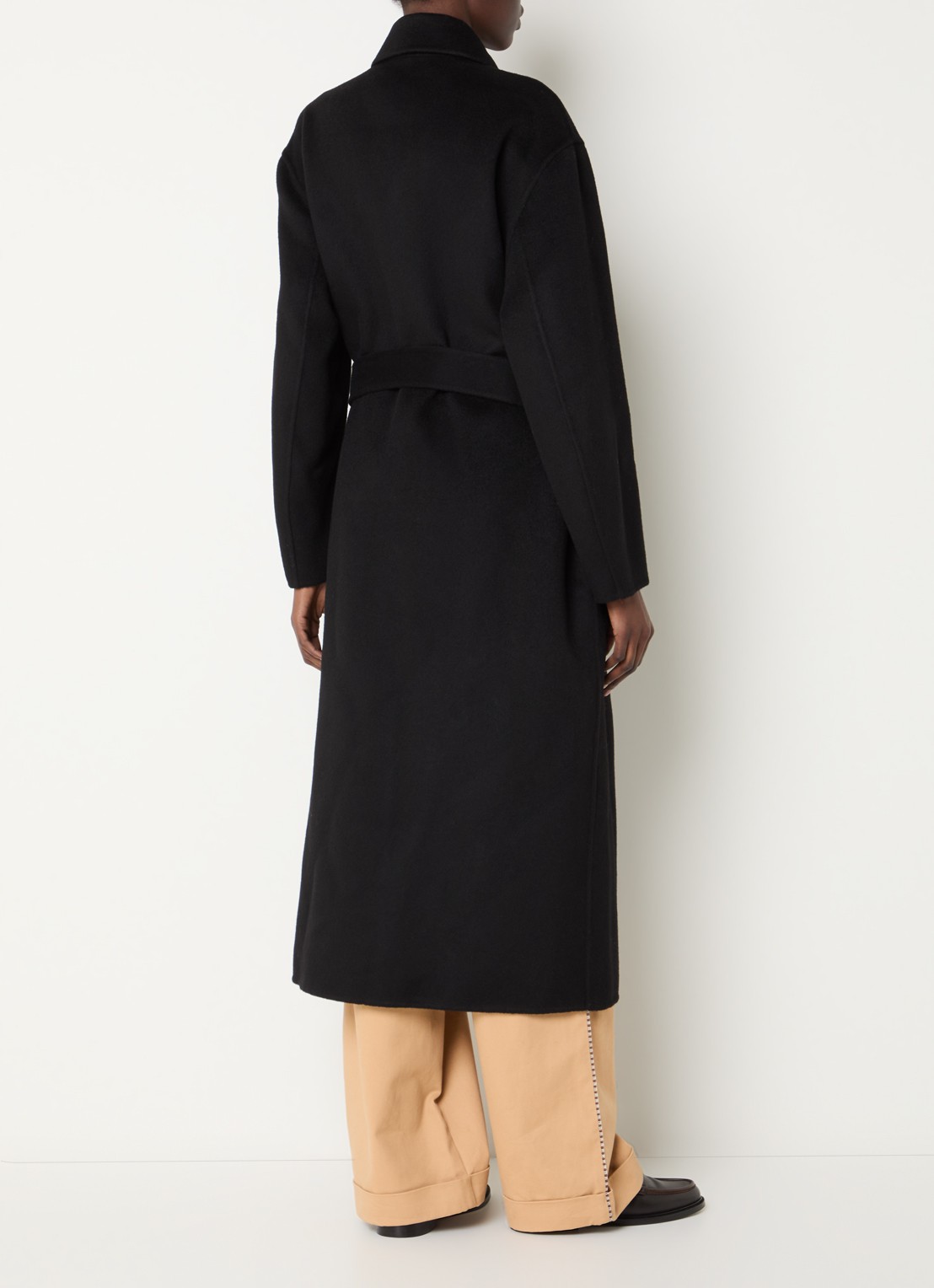 Claudie Pierlot Mantel in wolblend met gedrapeerd detail - achterkant zwart