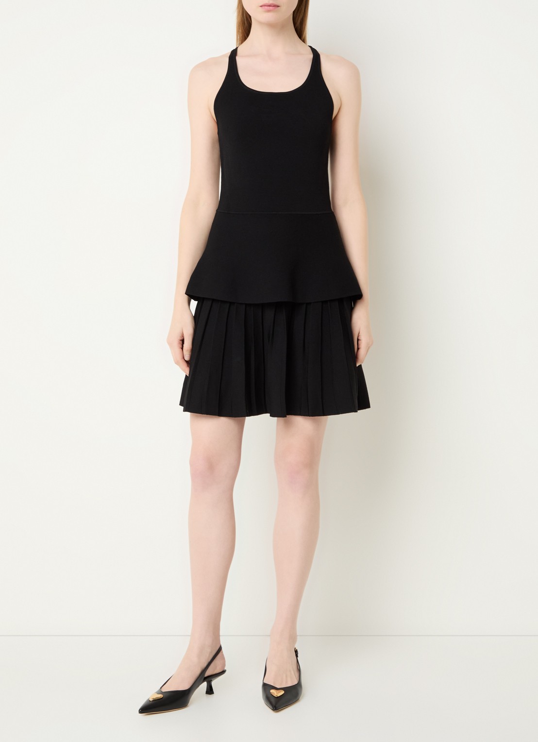 Claudie Pierlot Manuci fijngebreide mini jurk met peplum en plissé - voorkant 4 zwart