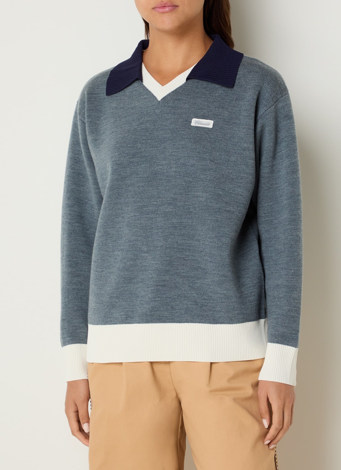 Claudie Pierlot Marinette sweater met kraag - detail staalblauw
