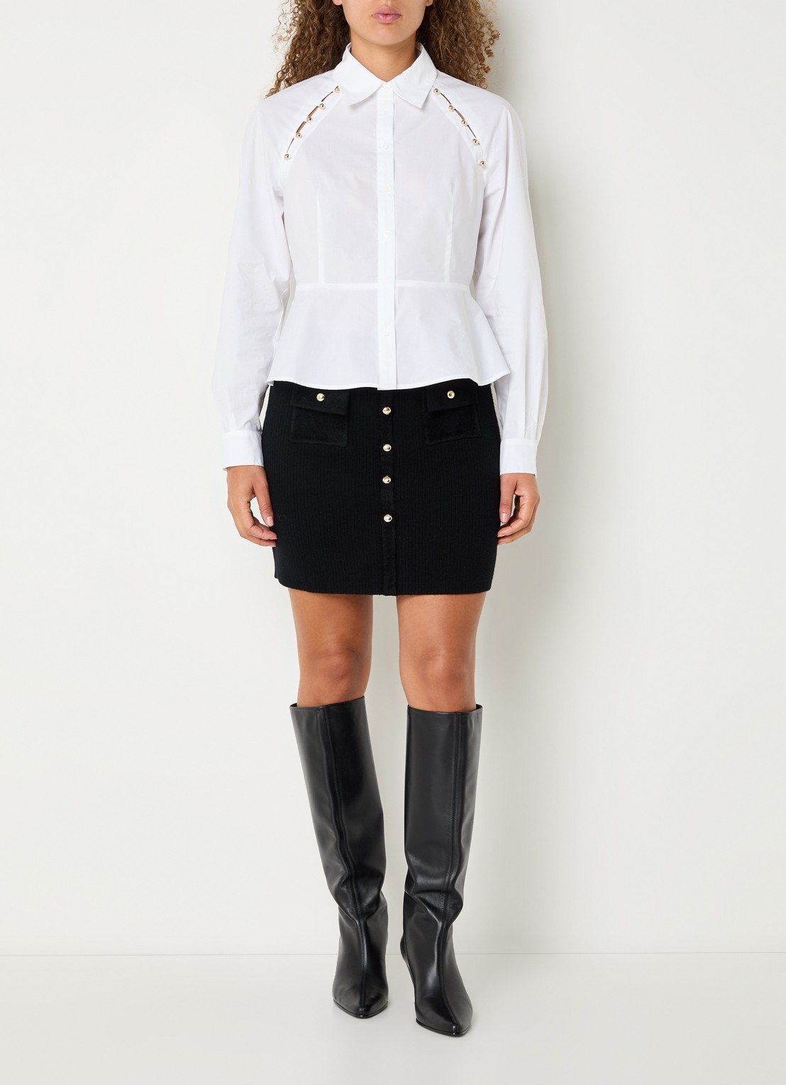 Claudie Pierlot Maxine ribgebreide minirok in wolblend met opgestikte zakken - voorkant 2 zwart