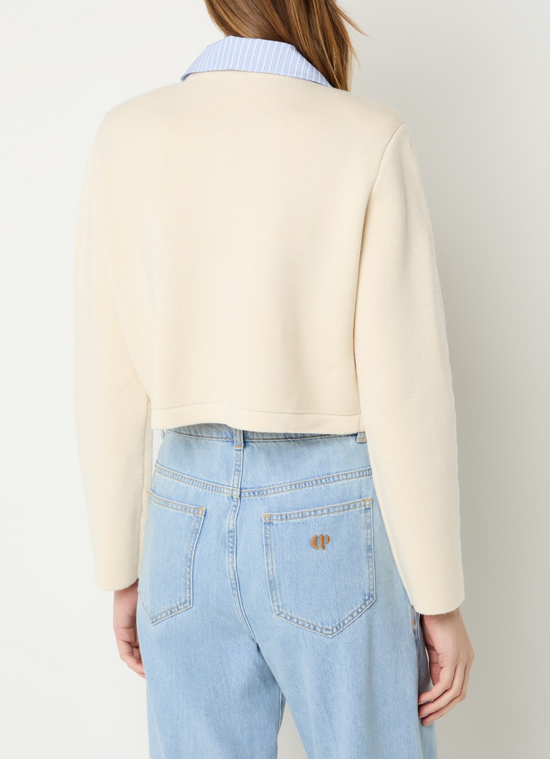 Claudie Pierlot Michalsummer cropped vest van wol met afneembare kraag - achterkant gebroken wit