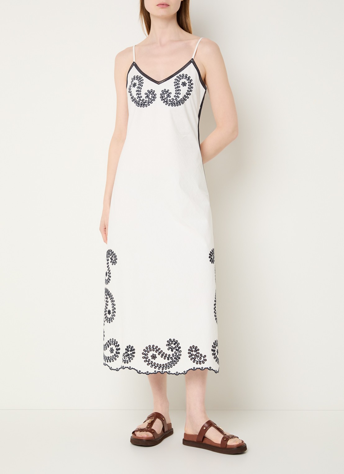 Claudie Pierlot Midi jurk met broderie - detail 2 gebroken wit