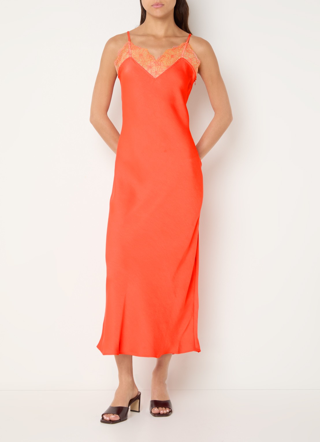 Claudie Pierlot Midi jurk van satijn - detail 4 koraalrood