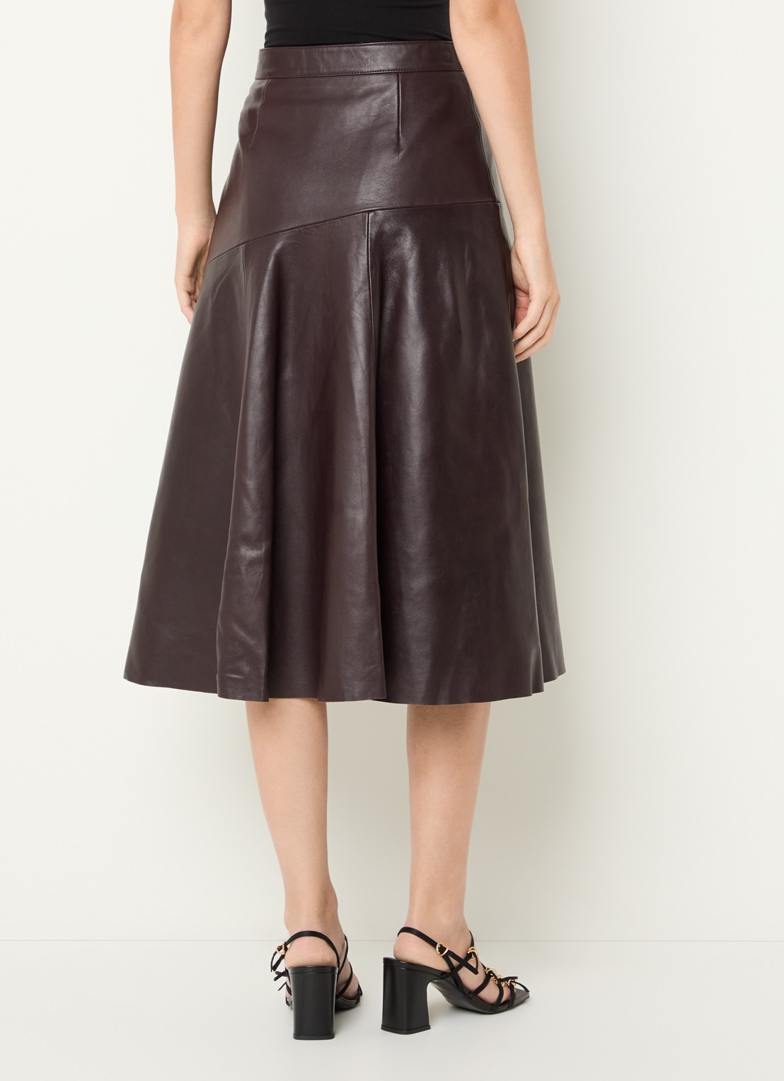 Claudie Pierlot Midi kokerrok van lamsleer met plooien - achterkant 2 bordeauxrood