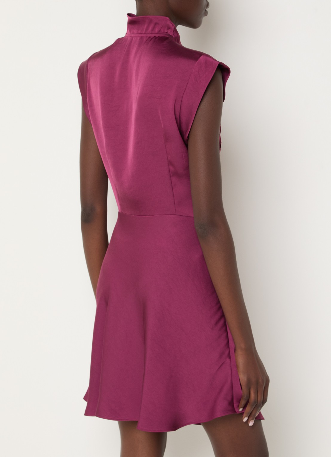 Claudie Pierlot Mini jurk van satijn met ruches - achterkant 3 aubergine