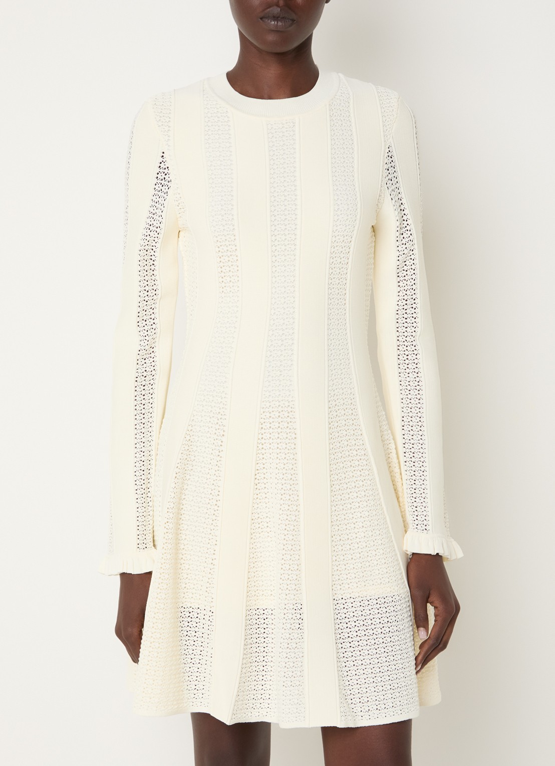 Claudie Pierlot Multico fijngebreide mini jurk met ingebreid patroon - detail gebroken wit