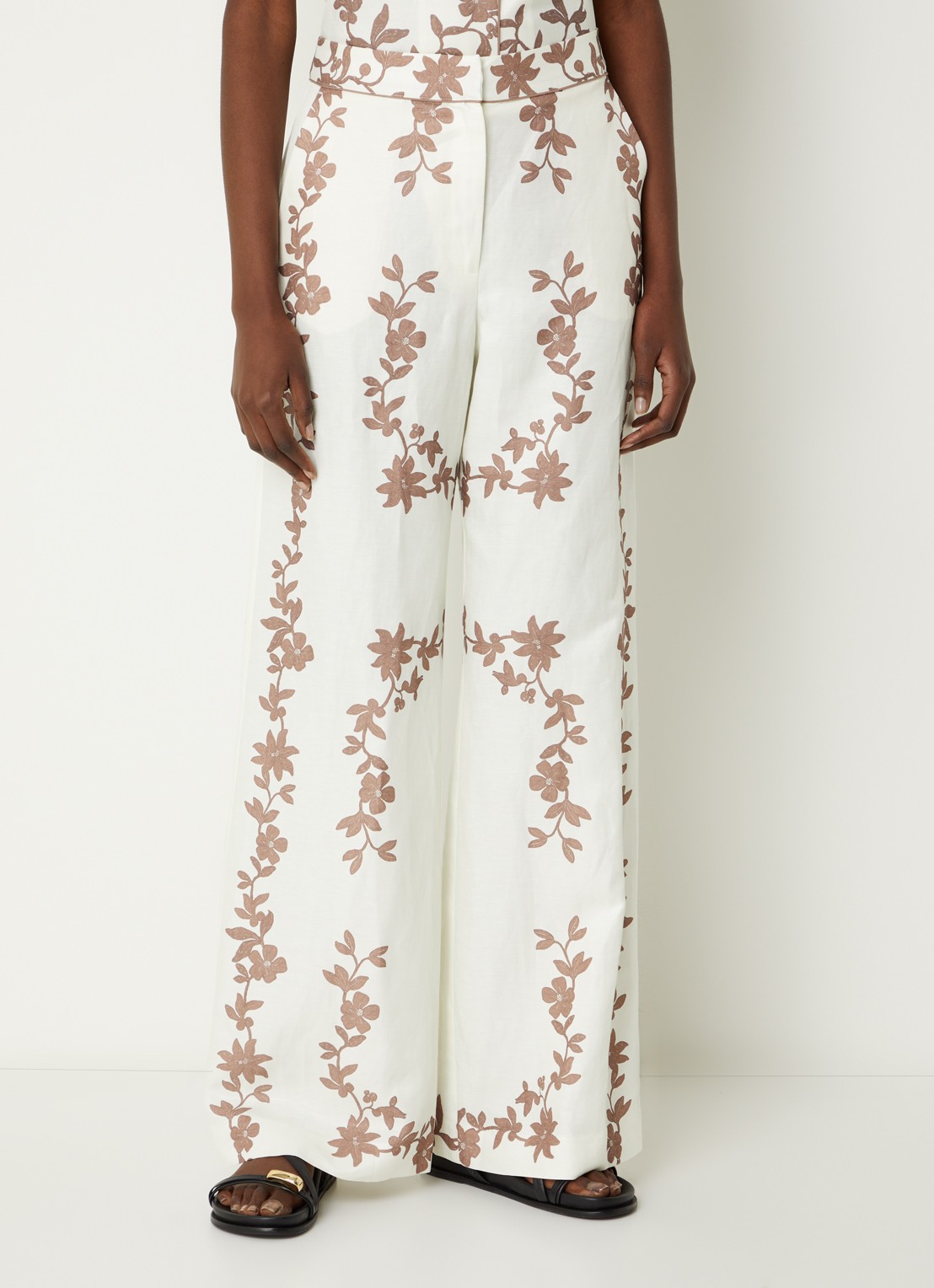 Claudie Pierlot Paulafleur high waist wide fit pantalon in linnenblend met bloemenprint - detail 4 bruin