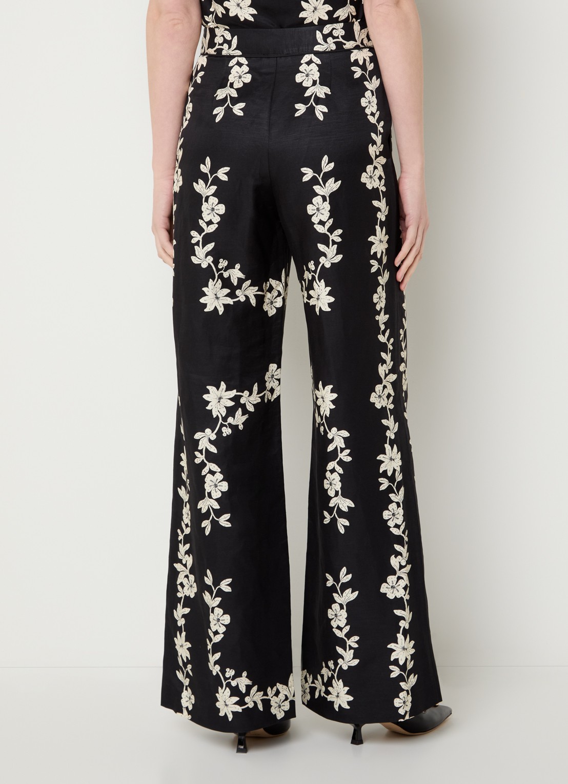 Claudie Pierlot Paulafleur high waist wide fit pantalon in linnenblend met bloemenprint - achterkant 3 zwart