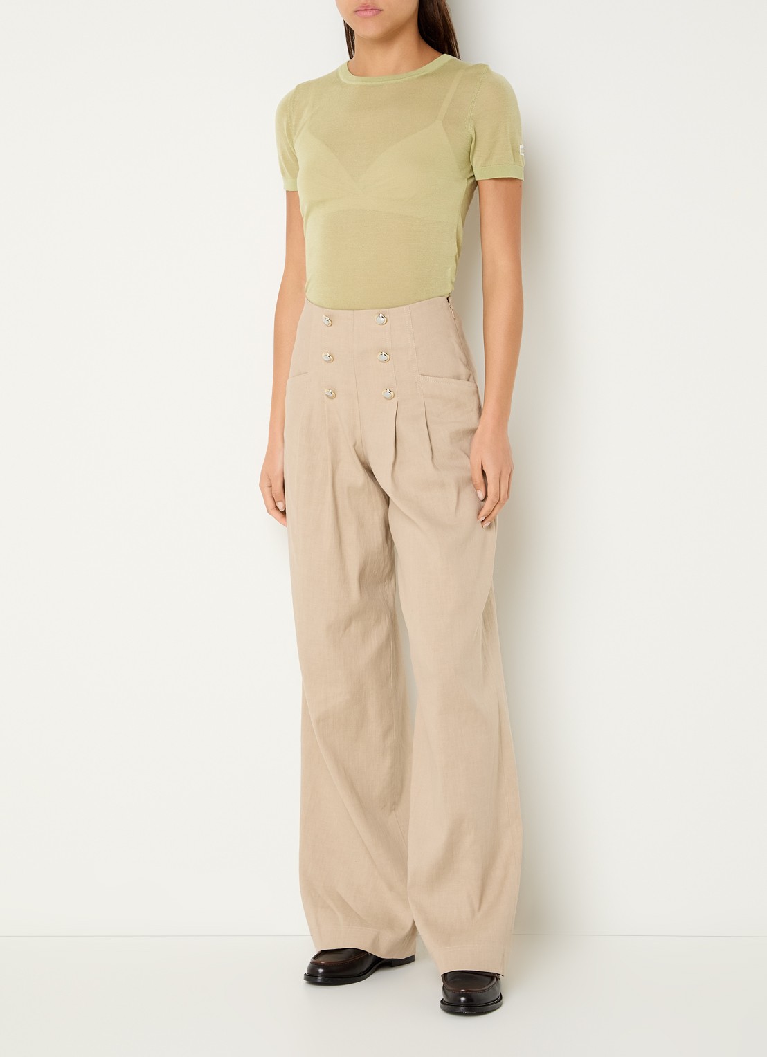 Claudie Pierlot Paulin high waist wide fit pantalon in linnenblend met sierknopen - voorkant 3 beige