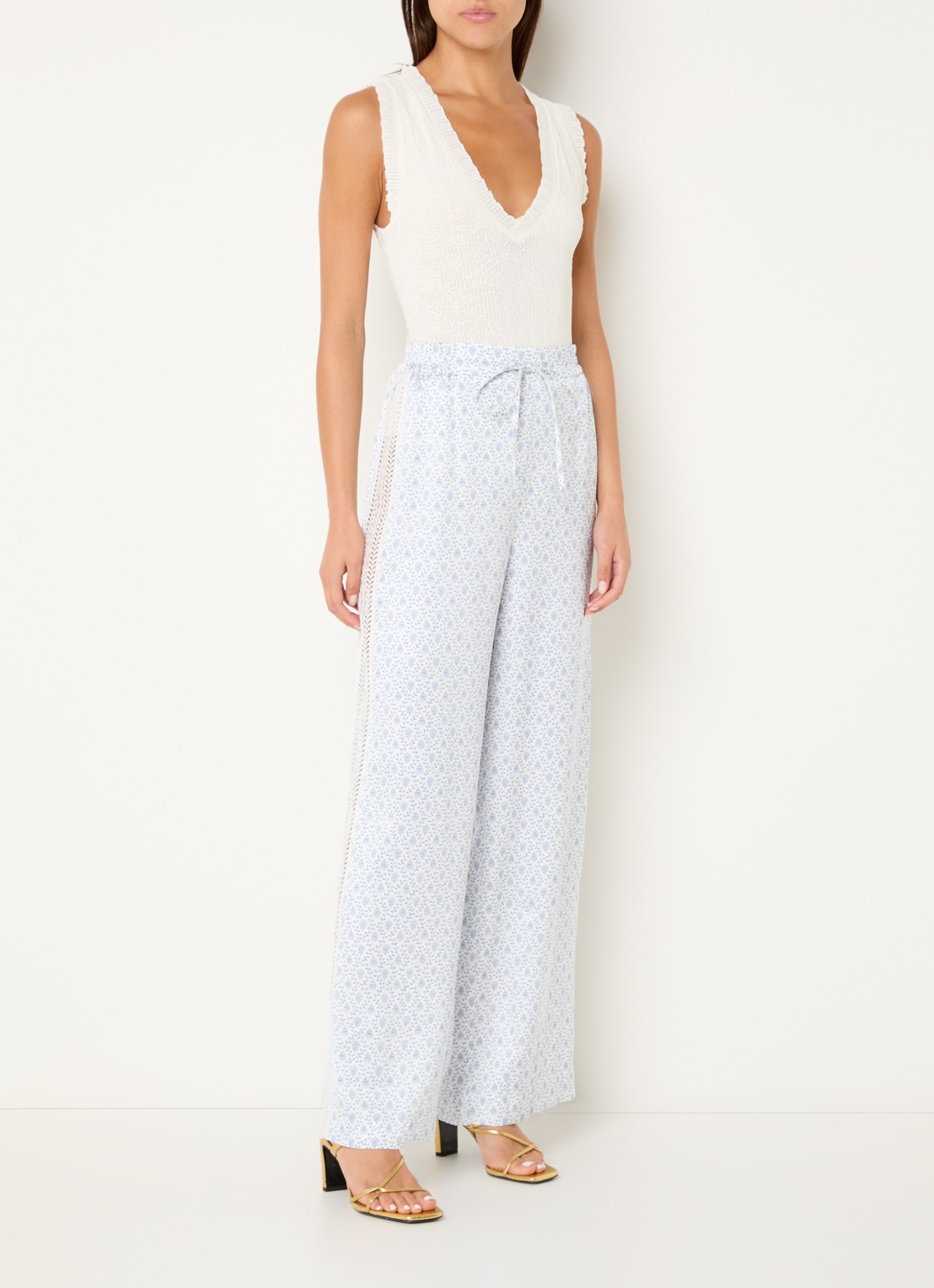 Claudie Pierlot Prudence high waist straight fit pantalon met details van kant - voorkant 3 blauw